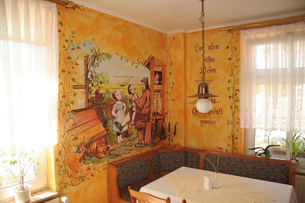 Hotel & Restaurant Zum Brunnen Jarmen Kültér fotó
